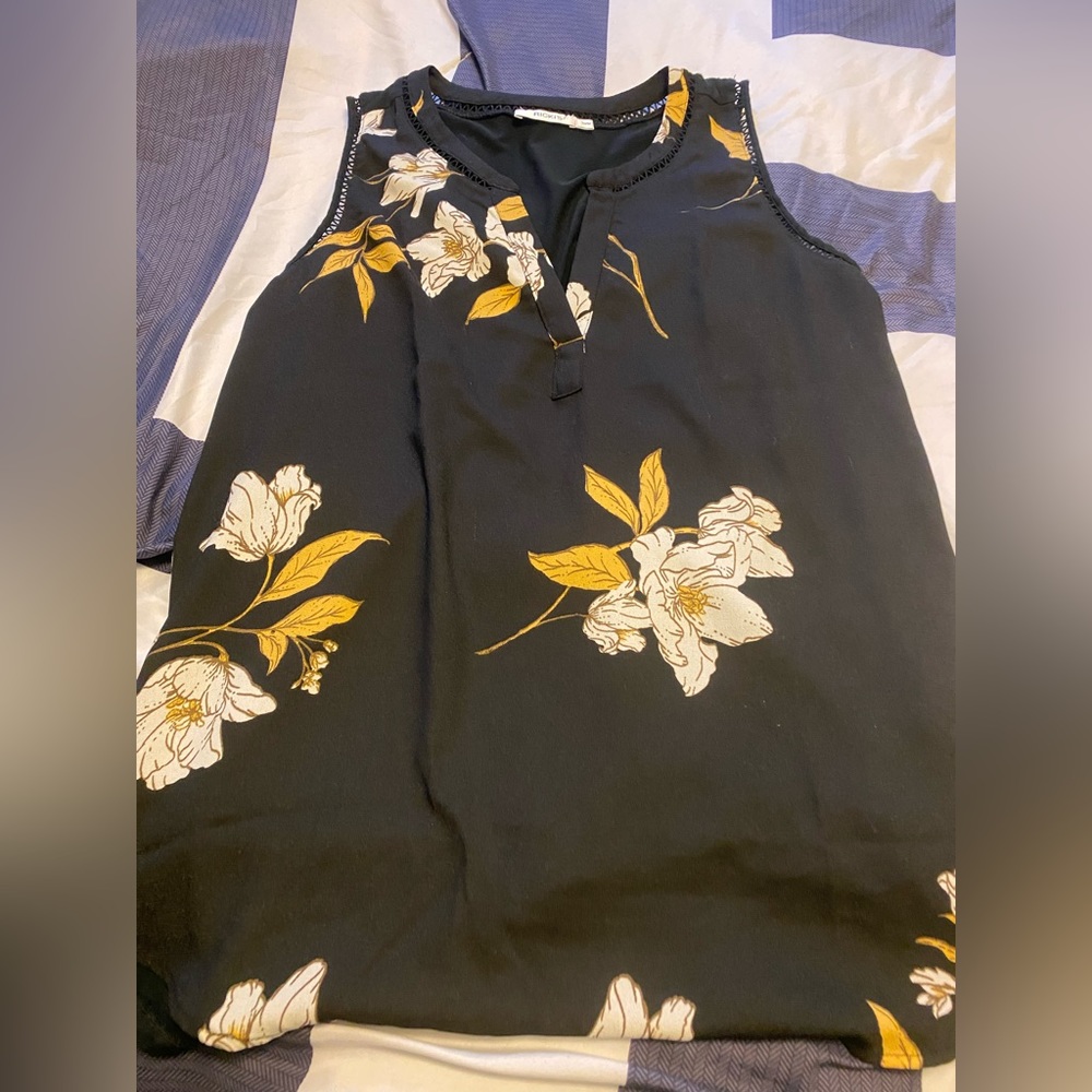 Rickis top. Size M